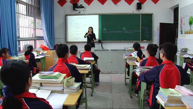 澳门码今晚开什么特号和新人结婚班主任致辞与新人结婚班主任致辞称多亏当年失职